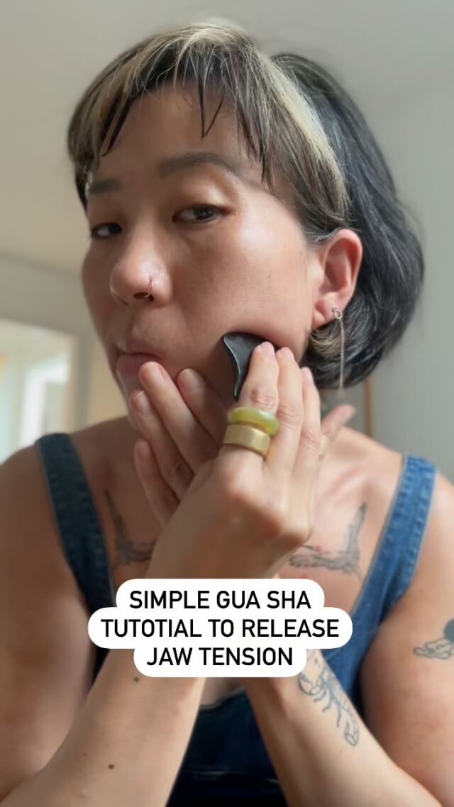 Facial Gua sha is one of my favorite self care rituals, especially when it comes to releasing tight jaw muscles. 
If you suffer from tmj and other jaw related issues or tend to hold a lot of tension in your face, try this simple gua sha facial massage at home! I hope you find it as beneficial as I do✨🙏🏼✨